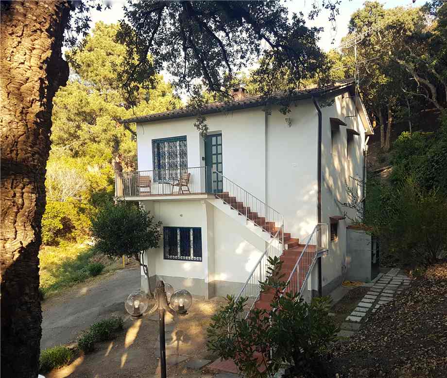 Casa indipendente in vendita a Marciana (LI)