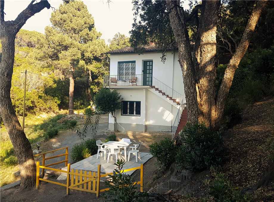 Casa indipendente in vendita a Marciana (LI)