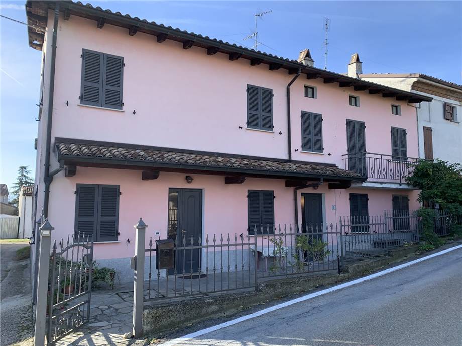 Casa indipendente in vendita a Castana (PV)