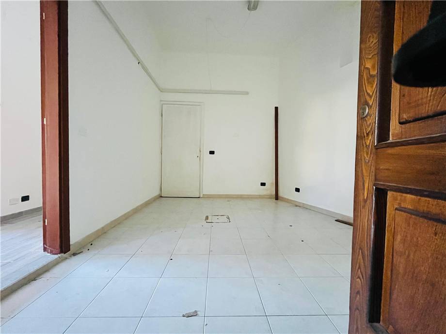 To rent Other commercials Lucca San Concordio #fondsco800 n.11